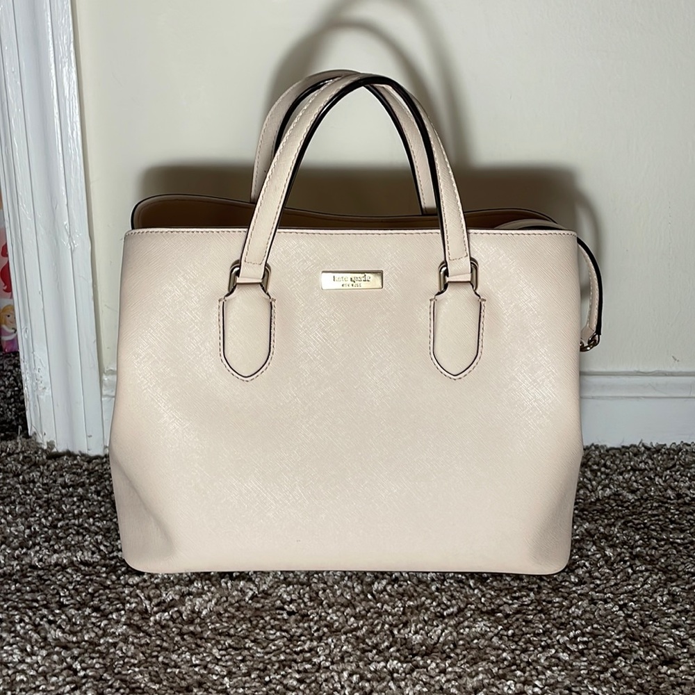 Kate Spade medium large sized purse with shoulder strap